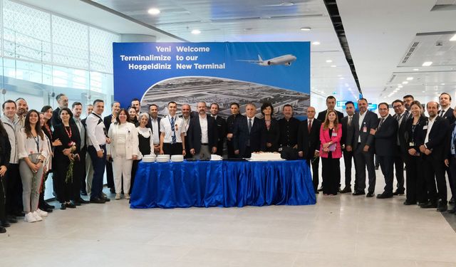 Yenilenen Antalya Havalimanı ilk yolcularını karşıladı