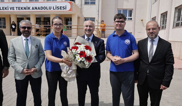 Vali Köşger, "2025 Yılı ve Anneler Günü" konulu programa katıldı