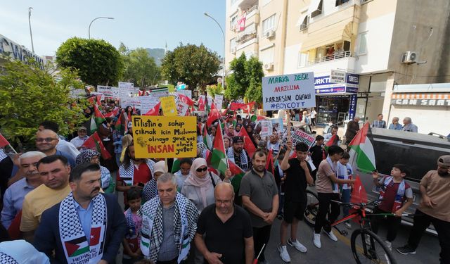 Filistin'e destek yürüyüşü düzenlendi