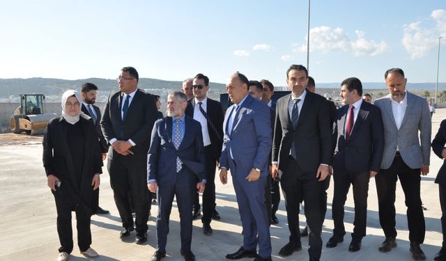 AK Parti Mersin Milletvekili Nebati, Taşucu Limanı'ndaki çalışmaları inceledi