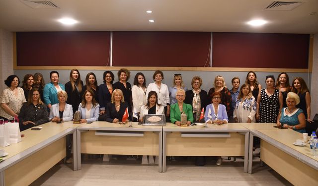 Adana’da kadın dayanışmasına güçlü adım
