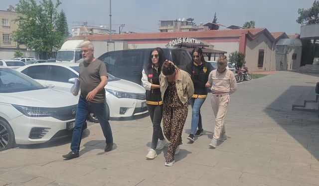 Adana’da kadın hırsızlar yakalandı: 890 bin TL’lik altınla kaçamadılar