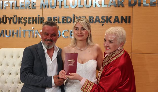 Antalya Büyükşehir Belediyesi nikah salonunda "05.05.2025" yoğunluğu