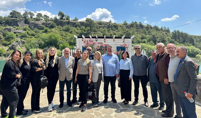 Başkan Özdemir, muhtarlarla bir araya geldi
