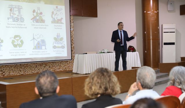 Çukurova Üniversitesinde Sürdürülebilir Teknolojilerin Anahtarı Nanomalzemeler anlatıldı