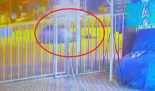 Hatay'da yolun karşısına geçen genç hayatını kaybetti