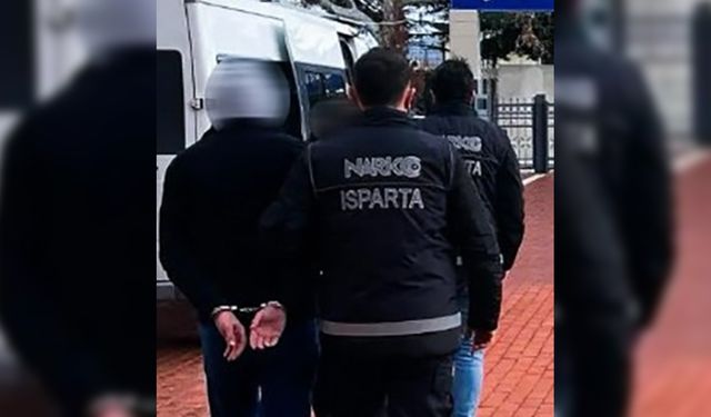 Isparta’da çok sayıda silah ve uyuşturucu maddeler ele geçirildi