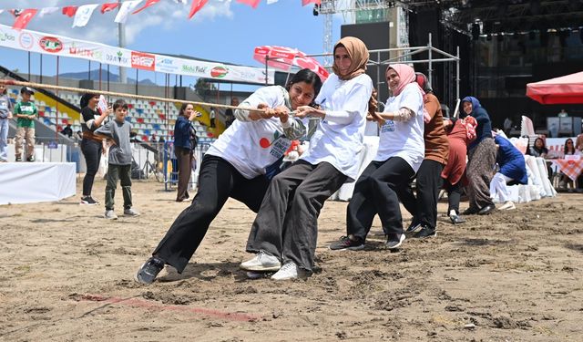 Kumluca'da festival coşkusu yaşandı yarışmalar ise nefes kesti