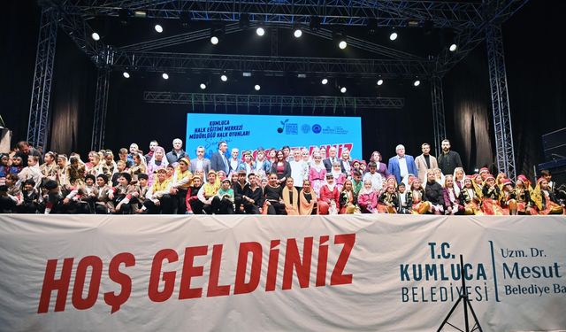 Kumluca'da halk oyunları şöleni festivale renk kattı