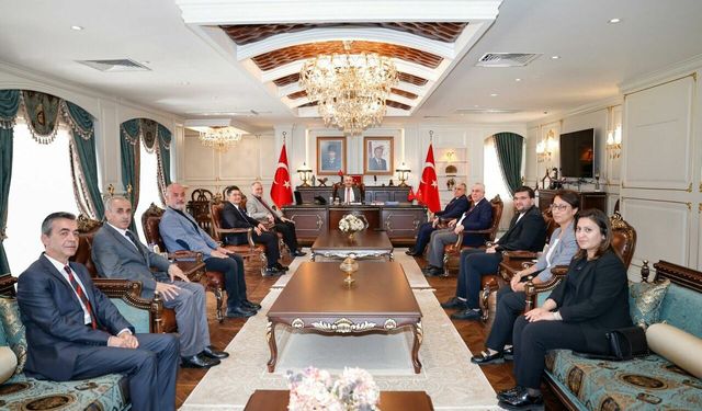Vakıflar Haftası münasebetiyle Vali Köşger'e ziyaret