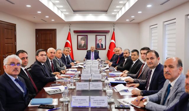 Vali Köşger: "Adana'da her vatandaşın daha güçlü, daha başarılı ve daha mutlu bir geleceğe sahip olması için çalışıyoruz"