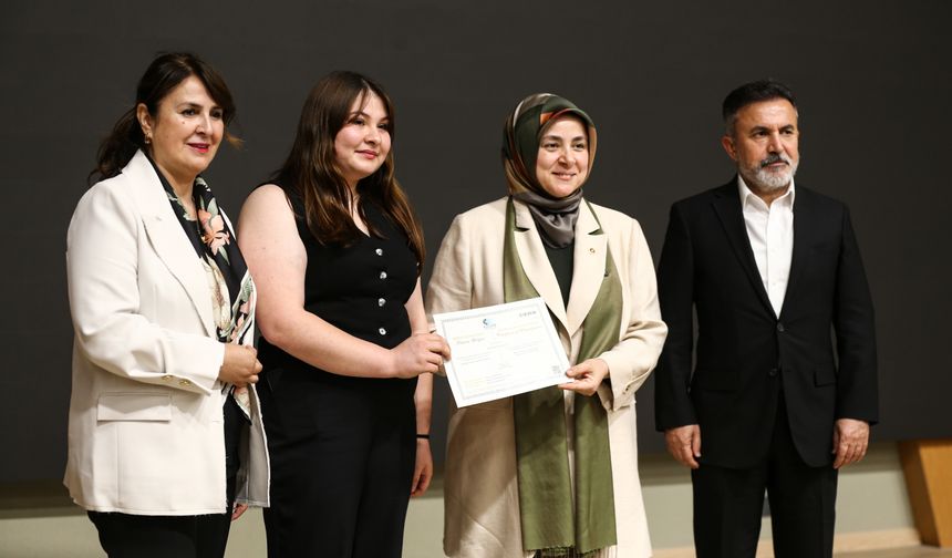 Adana'da girişimci kadınlar sertifikayla taçlandırıldı
