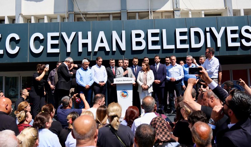 Ceyhan Belediye Başkanı Aydar’a büyük destek: “Başı dik, alnı ak!”