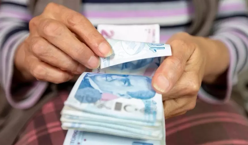 Emekliye müjde! Emekli ikramiyesi ödeme tarihleri belli oldu