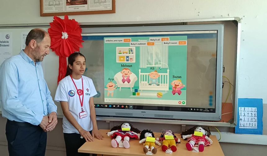 Kozan'da TÜBİTAK 4006 Bilim Fuarı düzenlendi