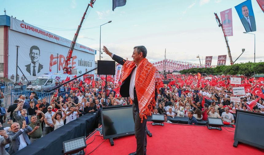 CHP lideri Özel: “Artık kalelerin değil, milletin zamanı”