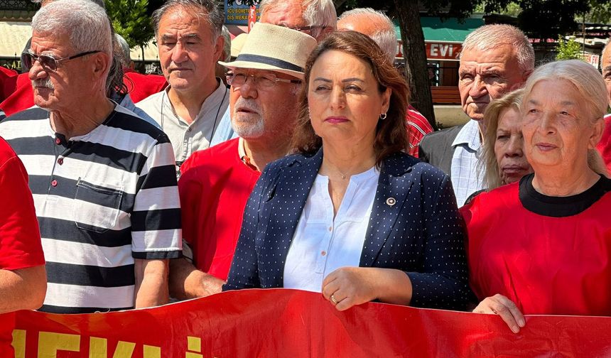 CHP'li Şevkin:  "Emekliler açlık sınırının yarısı maaşa talim edildi"