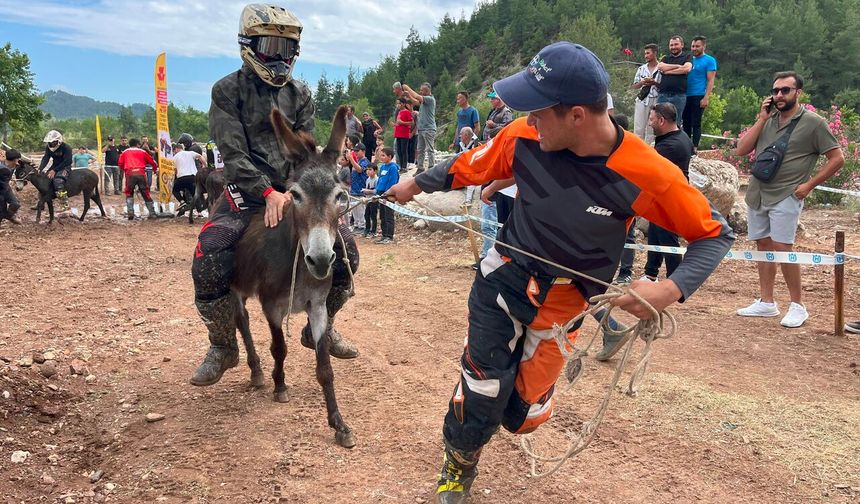 Karacaören Şenlikleri’nde yöresel oyunlar coşkusu