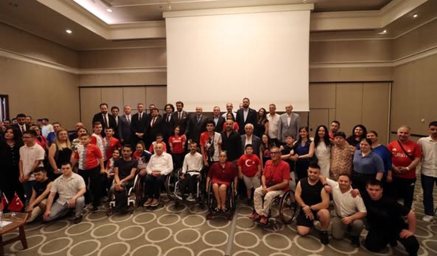 Loğoğlu’ndan “Sessiz Devrim”e teşekkür