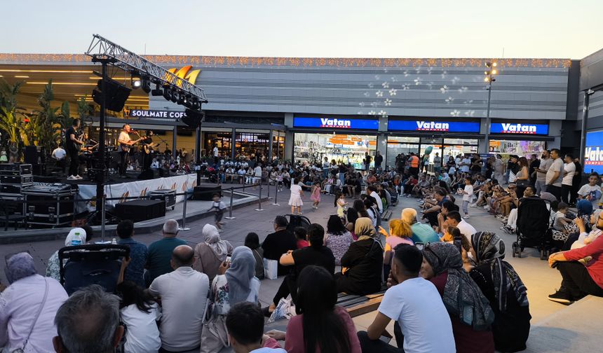 M1 Adana AVM’de bayram coşkusu: Konserlerle dolu dolu iki gün