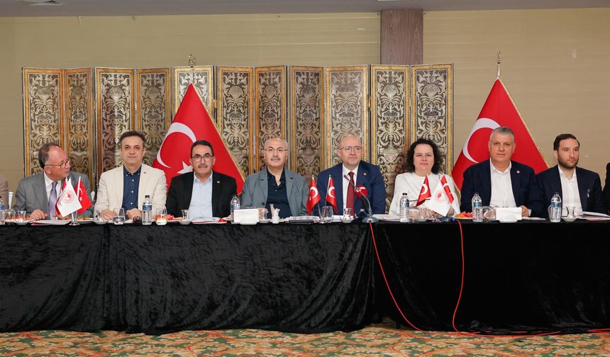 Zirai don felaketi masaya yatırıldı: Vali Köşger Başkanlığında kriz toplantısı