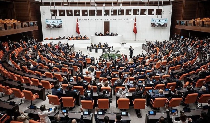 Öğrenci affı Meclis'e sunuldu! Kimler yararlanabilecek?