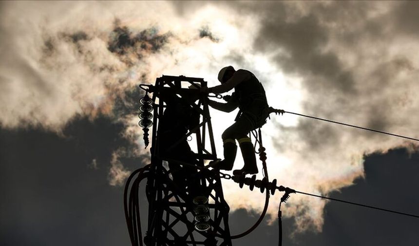 Adana'da 7 ilçede elektrik kesintisi! İşte 7 Ağustos Cuma etkilenecek mahalleler