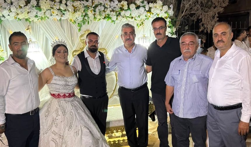 Başkan Karataş Genç Çiftin Mutluluğa Ortak Oldu