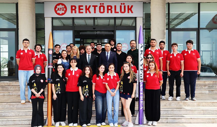 Rektör Sözen ATÜ’nün roket takımını Teknofest finaline gururla uğurladı