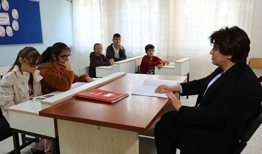 Engeli Değil, Azmi Konuşuldu: Adana’da 22 Yıllık Eğitim Yolculuğu