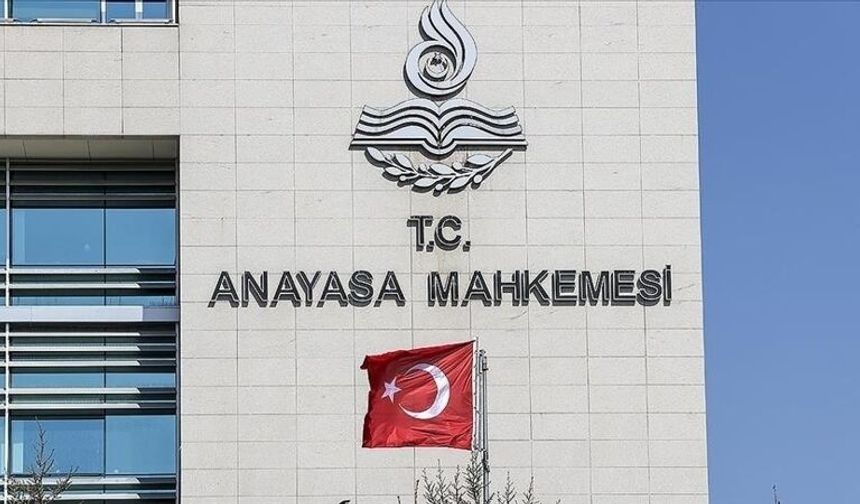 Milyonları ilgilendiren emsal karar! Süresiz nafaka düzenlemesi iptal edildi