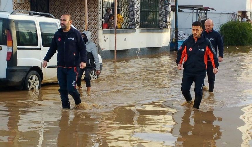 AFAD’dan Adana için uyarı: Sel ve su baskınına dikkat!