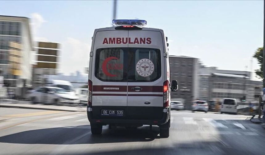 Adana’da ortaokul öğrencisinin koluna korkuluk demiri saplandı