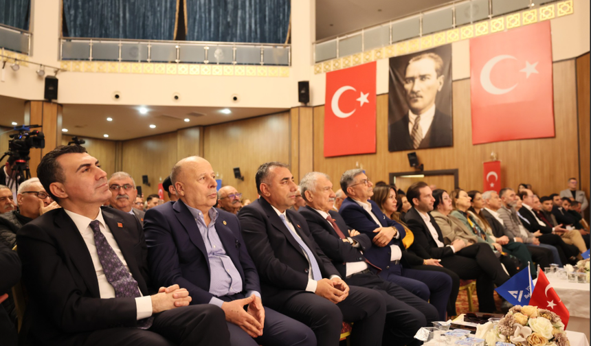 Yüreğir Belediyesi'nden hukuk ve demokrasi vurgulu buluşma