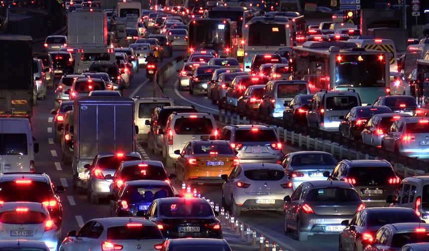 Trafikte araç içi ekipmanlara yeni düzenleme geliyor