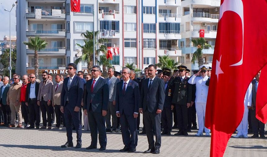 Ali Bedrettin Karataş çelenk sunma törenine katıldı