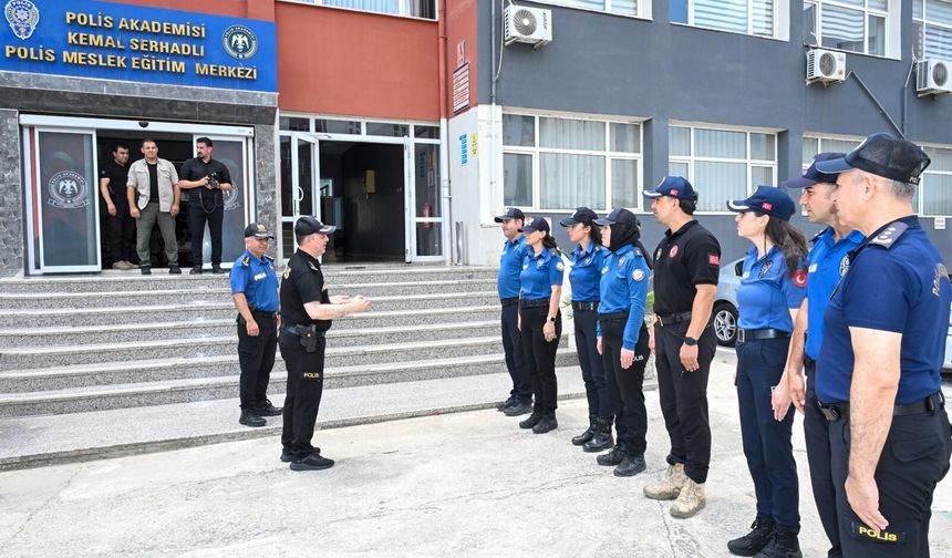 Adana Emniyet Müdürü Arıkan, polis adaylarıyla buluştu