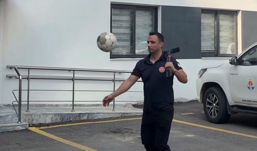 Adana İtfaiyesi’nden Milli Takım’a Destek