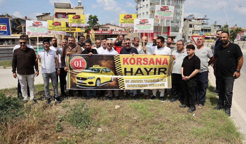 Adana'da taksiciler korsan taşımacılığa karşı konvoylu eylem yaptı