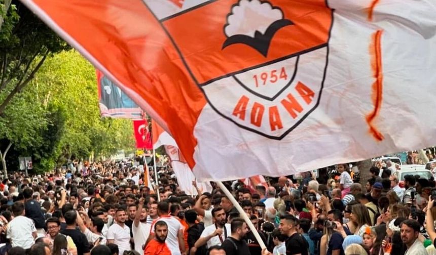 Adanaspor Taraftarı: “Yeter artık, turuncu-beyazlı sevdamız ayağa kalksın”