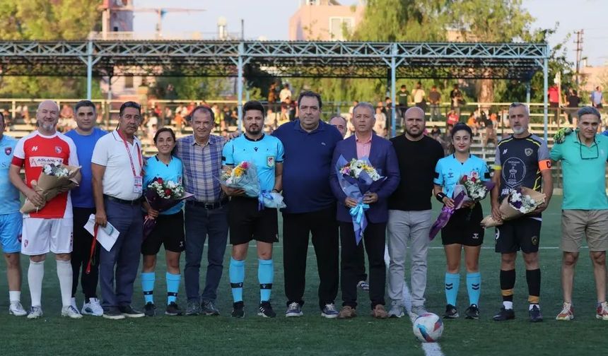 ASKF Masterler Ligi kupası Adana Güneşi’nin