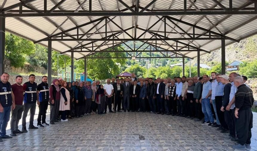 Başkan Özen mahallelerde vatandaşların taleplerini dinledi