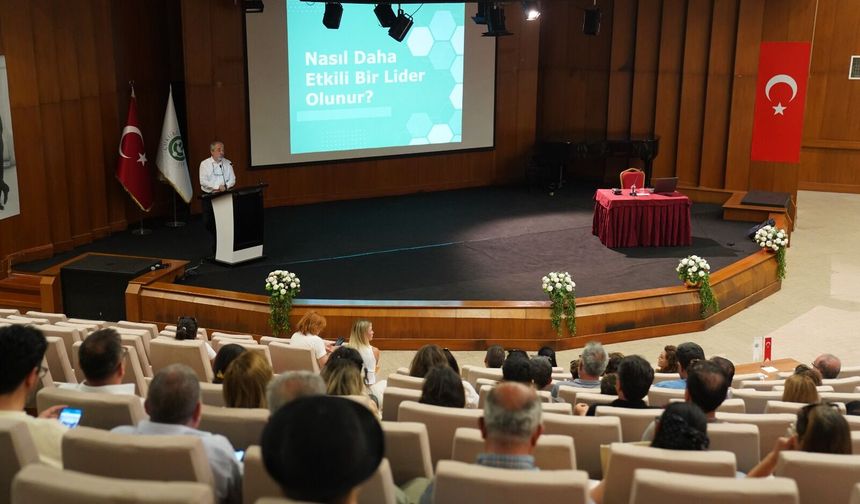 ÇÜ’de akademik ve idari personele liderlik eğitimi