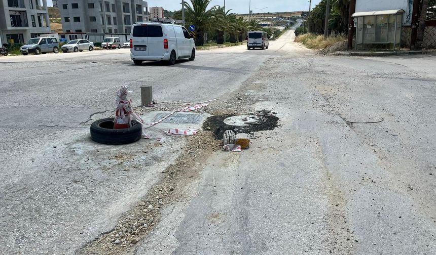 Depremzedelerin yaşadığı TOKİ bölgesinde yol isyanı