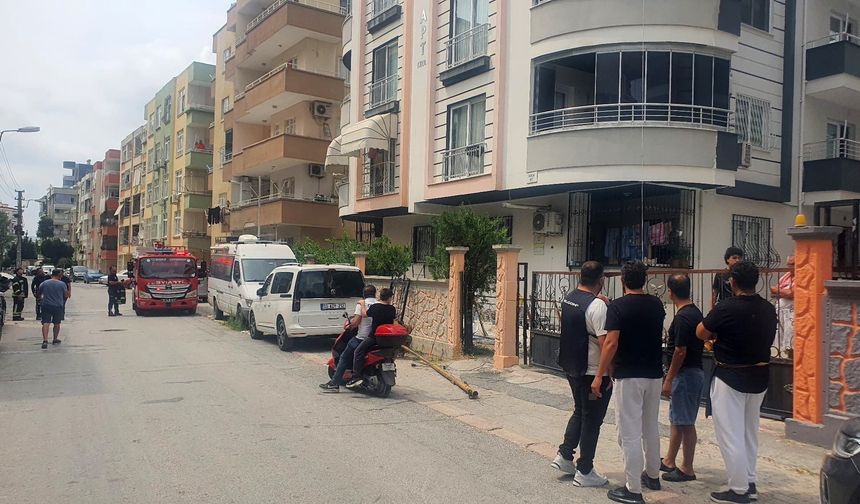 Dış cephe asansörü çöktü: 2 işçi yaralı