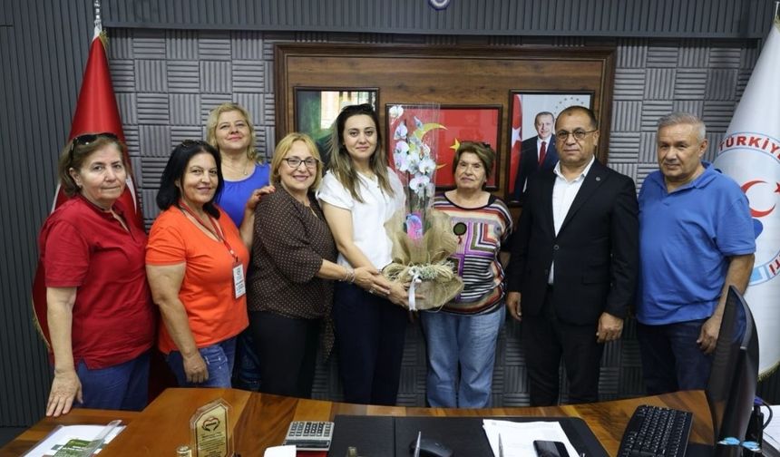 ESKADE'den Başkan Mahmut Dal'a eğitime katkı plaketi