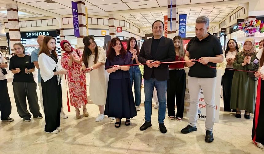 İlçe Milli Eğitim Müdürü Çelik, genç sanatçıların heyecanına ortak oldu