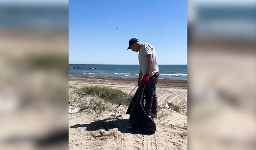 Karataş Belediyesi’nden Harb-İş Sahili’nde temizlik çalışması