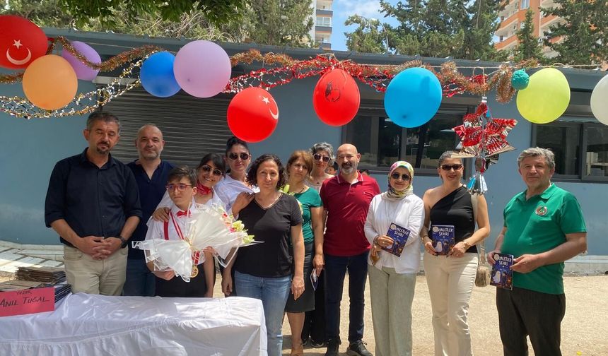 Küçük yaşta büyük başarı: Anıl Tuğal okurlarıyla buluştu
