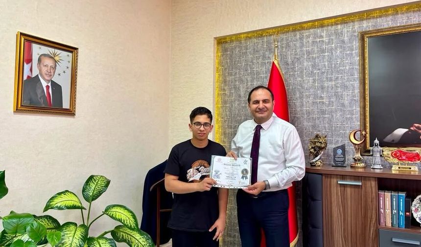 MEB-KİT Robotik Yarışması'nda Başarı: Seyhan'ın Gururu Türkiye 5'incisi Oldu